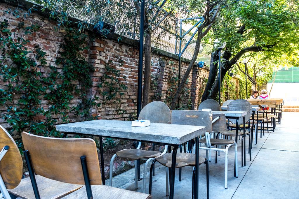 تيرانا Destil Hostel المظهر الخارجي الصورة